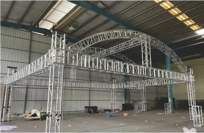 Arch Truss Roof Setup