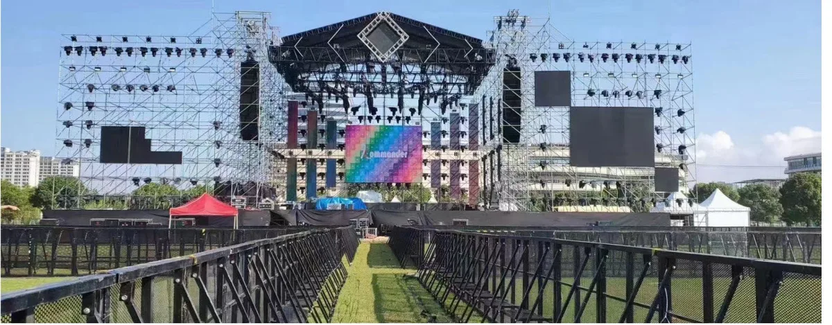 Large Festival Ground Support System